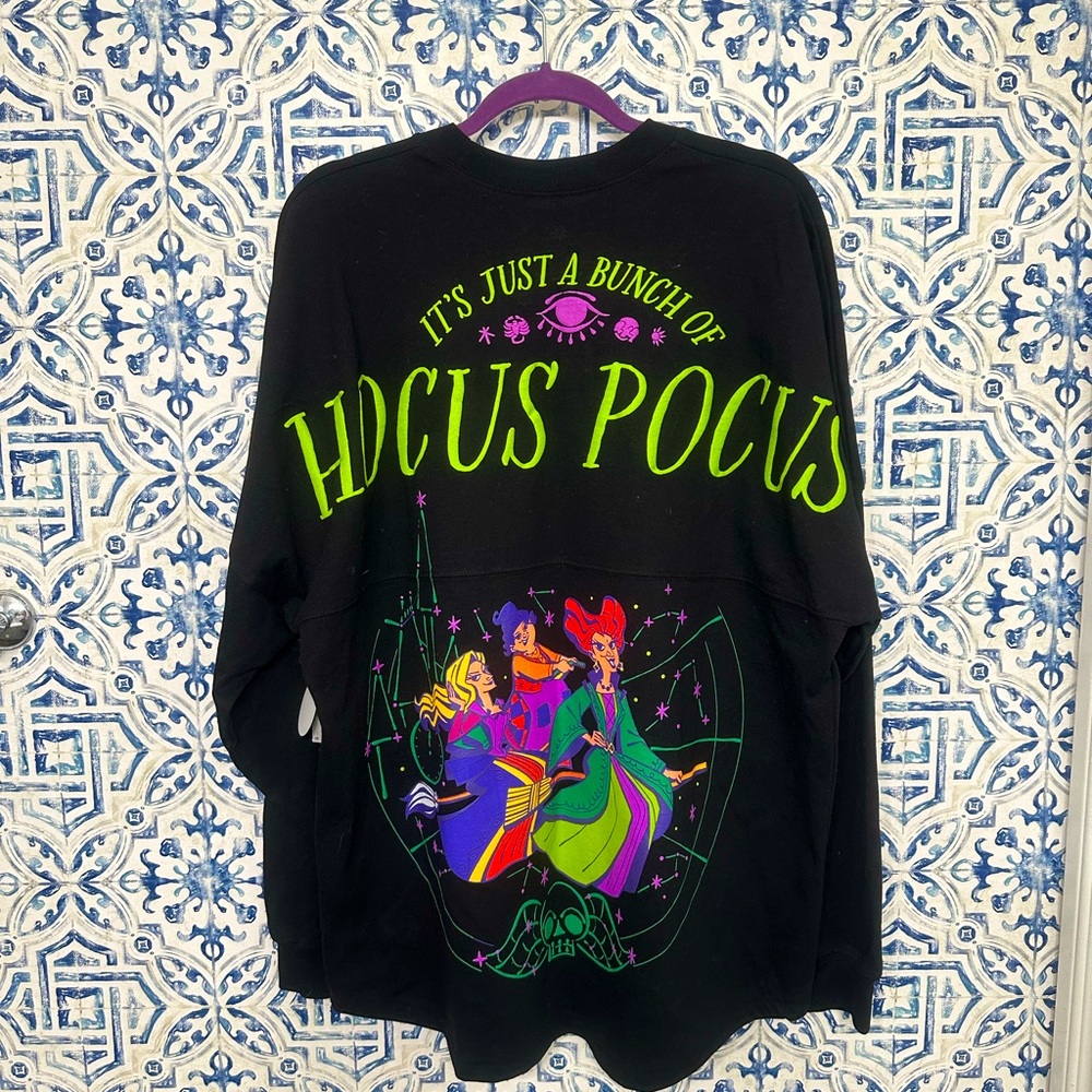 NWT Glow in the Dark Hocus Pocus Spirit Jersey